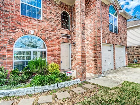 3rd image of 1254 Crestmont Place Loop