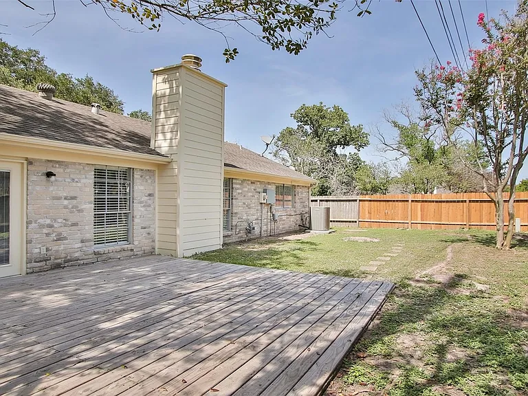 13303 Hampton Falls Dr — Photo 32