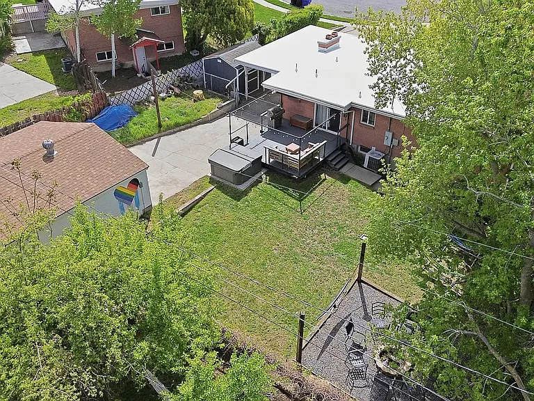 481 E 550 S — Photo 14