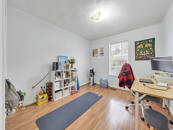 3rd image of 854 Patrick Henry Dr #1