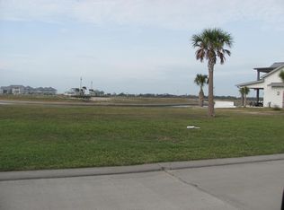 167 Reserve Ln, Rockport, TX 78382
