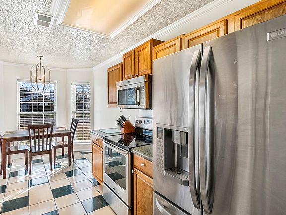 5th image of 2272 Jo Ann Dr