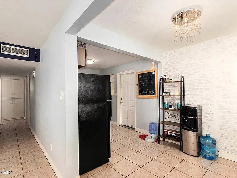 2711 W Carson Dr — Photo 10