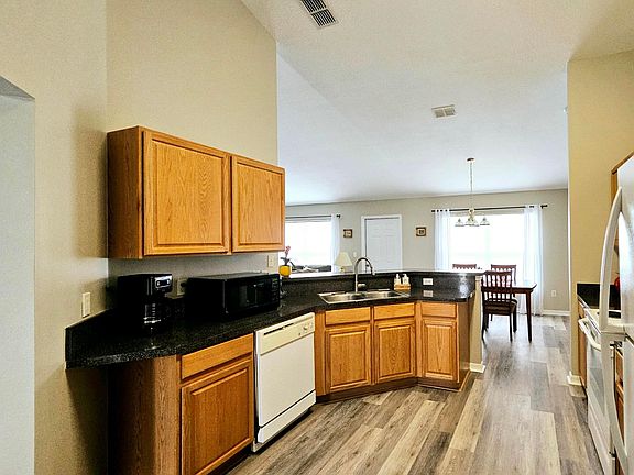 3rd image of 2543 SE West Blackwell Drive