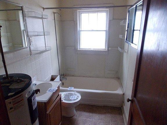 5th image of 143 Wallace Ave #145