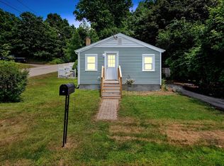 8 Freeman Ave, Webster, MA 01570