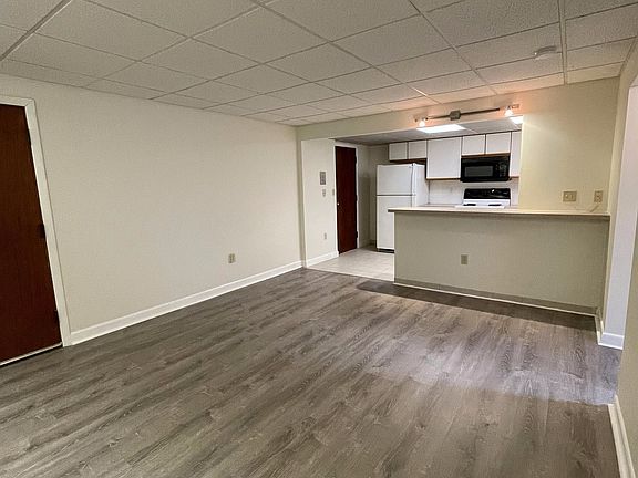 4th image of 106 Broad St APT 14
