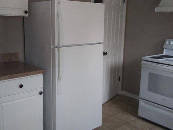 3rd image of 2130 Marguerite St