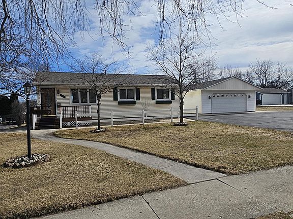 2nd image of 1465 North 8th STREET