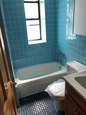 Rented by APT212 INC | media 10