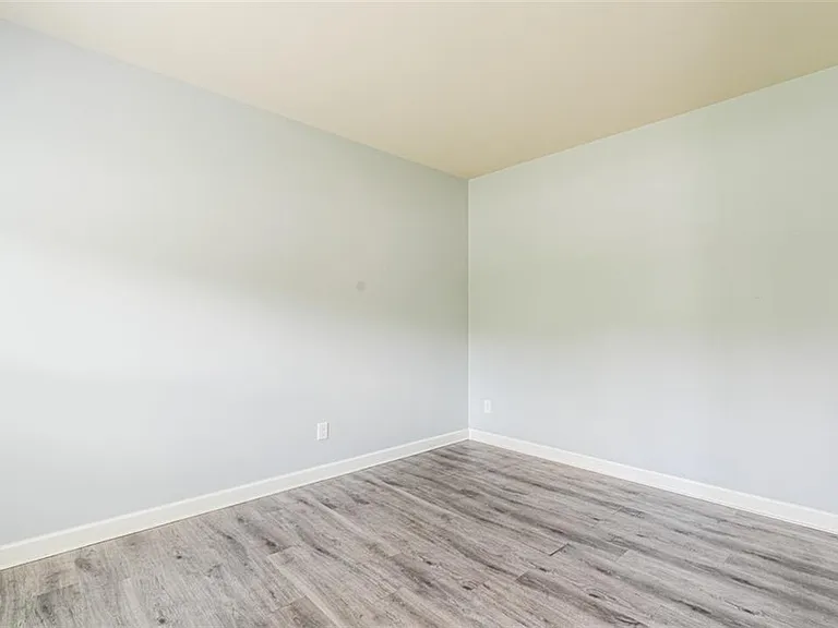 921 Prather Ct — Photo 23