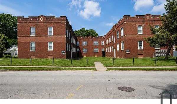 3 bed, 1070 sqft, $995 — Photo 2