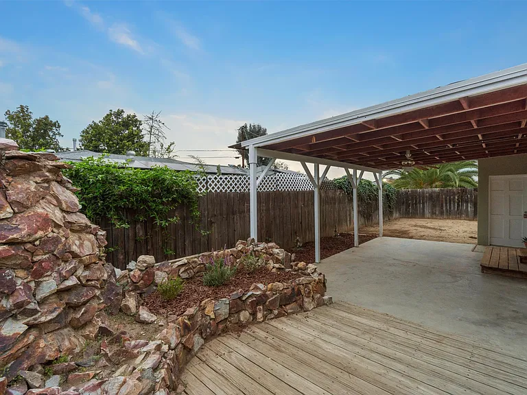 514 Prescott Ave — Photo 18