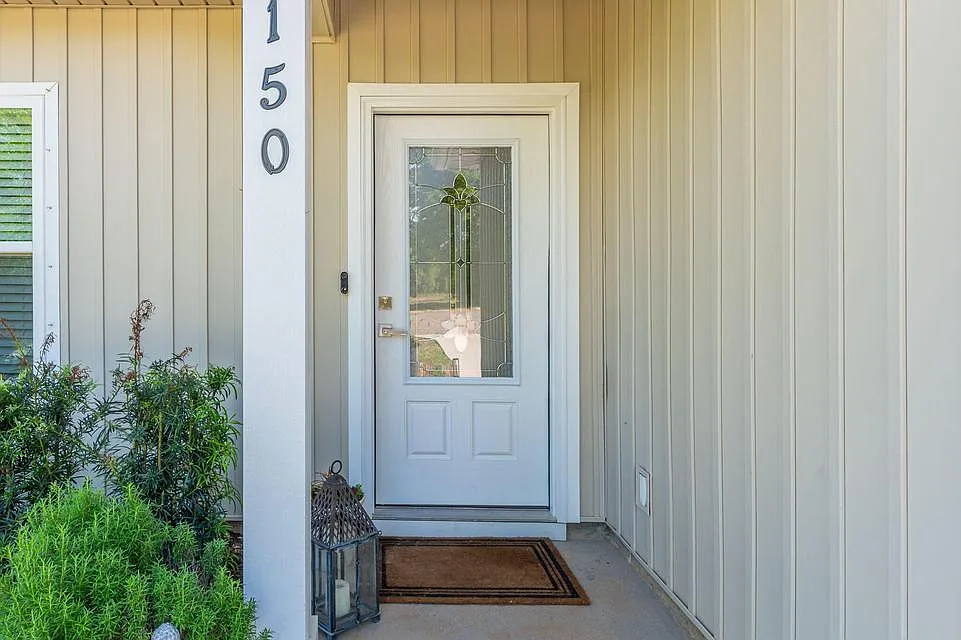 3 bed, 1256 sqft, $1,950 — Photo 4