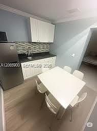 4th image of 15050 Pierce St #1