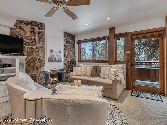 3rd image of 640 Carriage Way #304