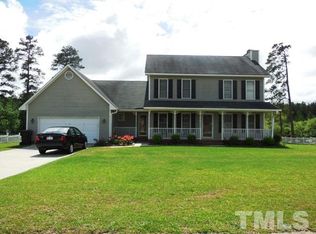 69 Saunders Ct, Spring Lake, NC 28390