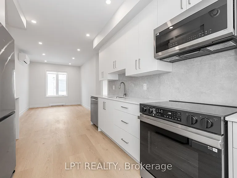 250 Shakespeare St #4 — Photo 6