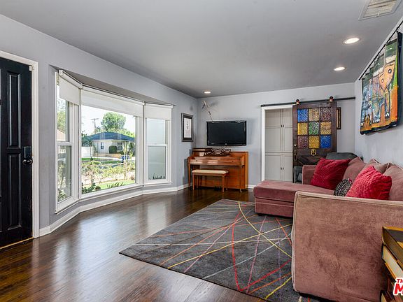 4th image of 6601 Rubio Ave