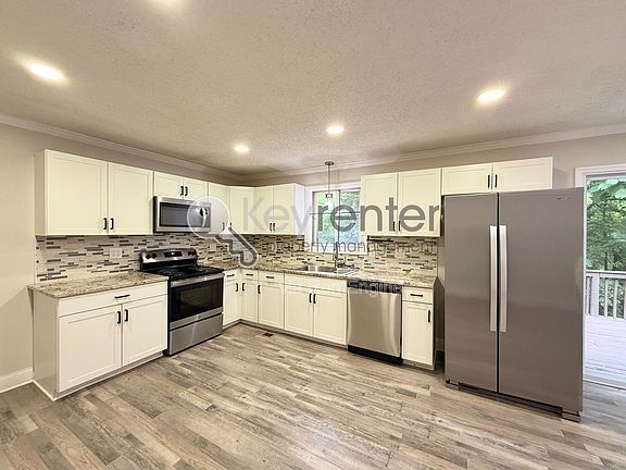 5th image of 4630 Sherry Ln