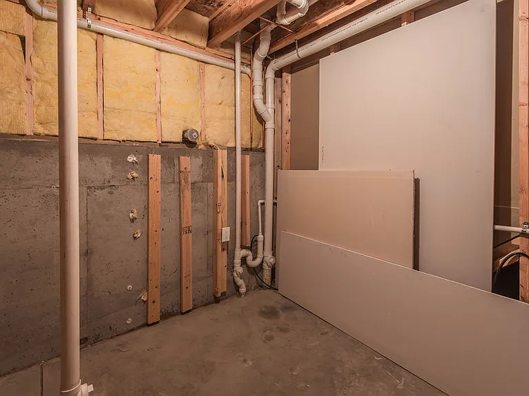 4060 Florence Dr — Photo 35