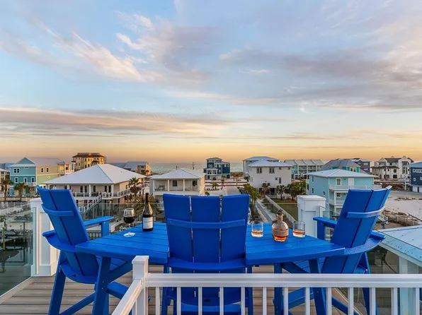 7396 Grand Navarre Blvd, Navarre, FL 32566