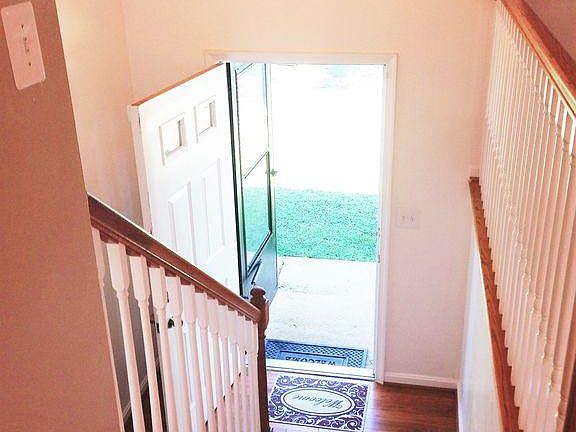 2nd image of 3253 Trafalgar Ln