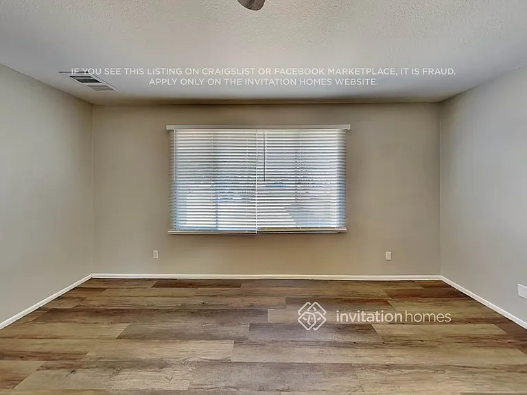 1633 E Fremont Dr — Photo 4
