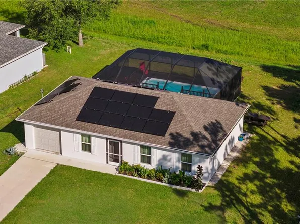 1477 Winthrop St, North Port, FL 34288