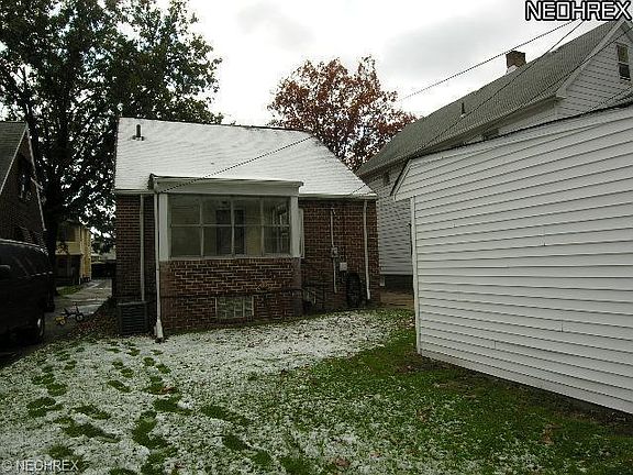 5th image of 10323 Runnymede Ave