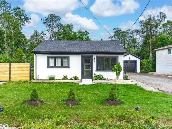 1011 Gilmore Ave, Innisfil, ON L0L 1W0