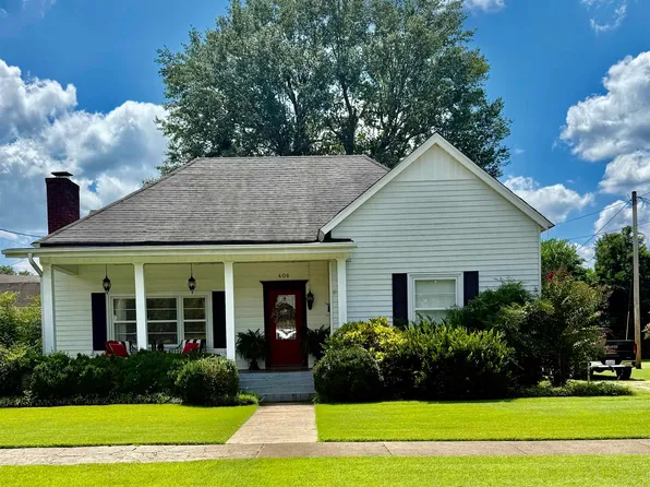 406 E 4th St, Tuscumbia, AL 35674