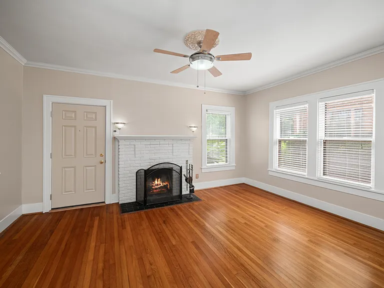 1550 Castle Ct #B — Photo 9
