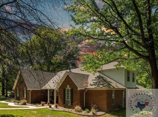 2 Summer Ln, Texarkana, TX 75503