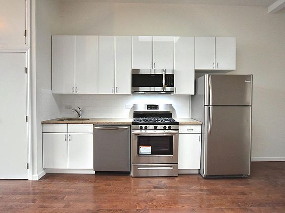 2nd image of 174 Bleecker St APT 4