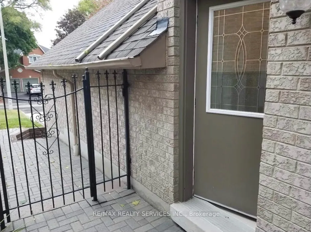 2 bed, $2,050 — Photo 2