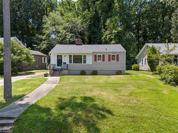 4th image of 3003 Masonic Dr