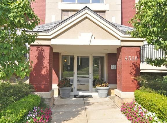 2nd image of 4528 Belleview 103 Ave #103