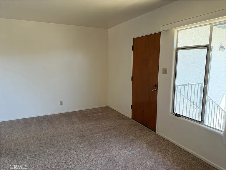 20 W Grand Ave #F — Photo 2