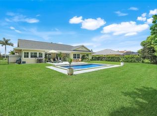 2319 Queens Way, Naples, FL 34112