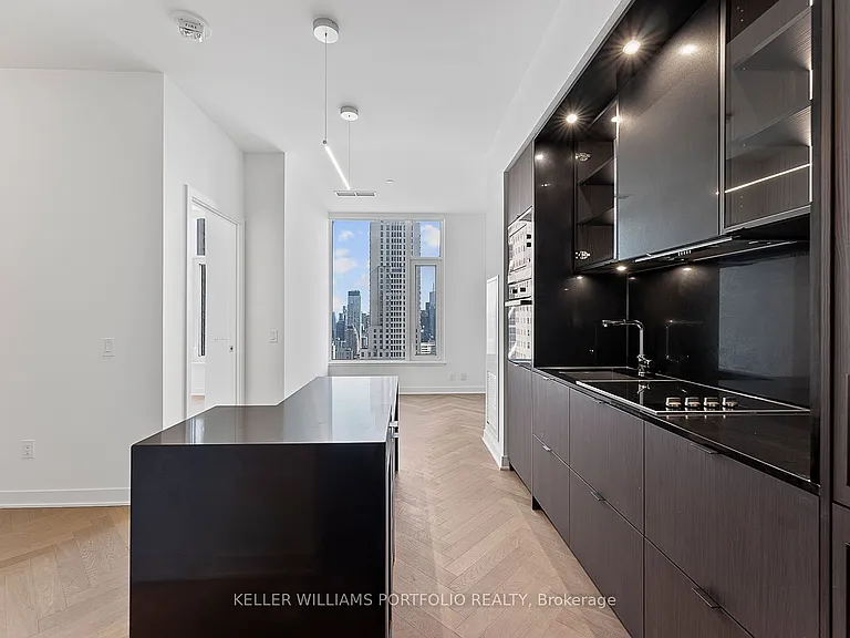 11 Yorkville Ave #2907 — Photo 5