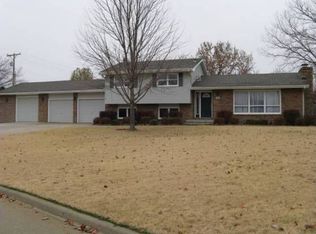 156 Seitz Dr, Salina, KS 67401