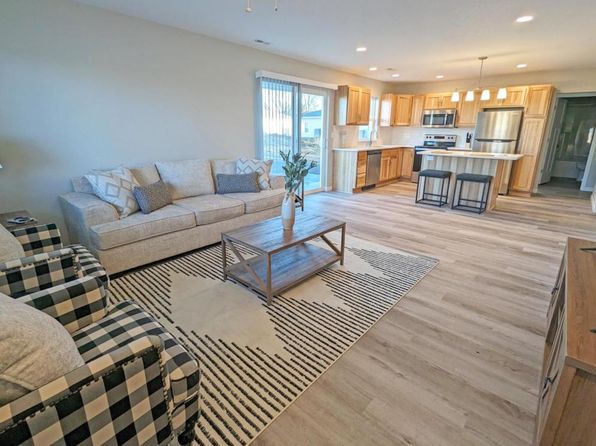 10 Reserve Ct, Garner, IA 50438