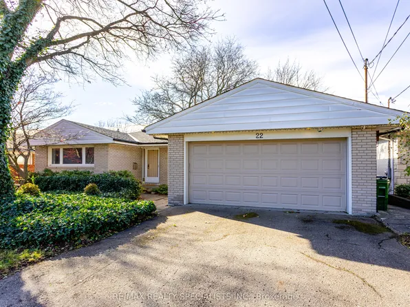 22 Heathview Ave, Toronto, ON M2K 2C1