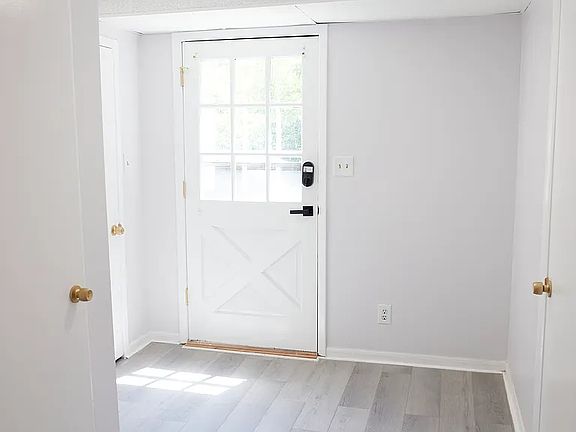 3rd image of 1425 Southland Vista Ct NE #1425B
