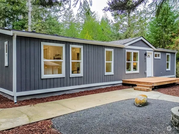 42 E Mossflower Lane, Grapeview, WA 98546