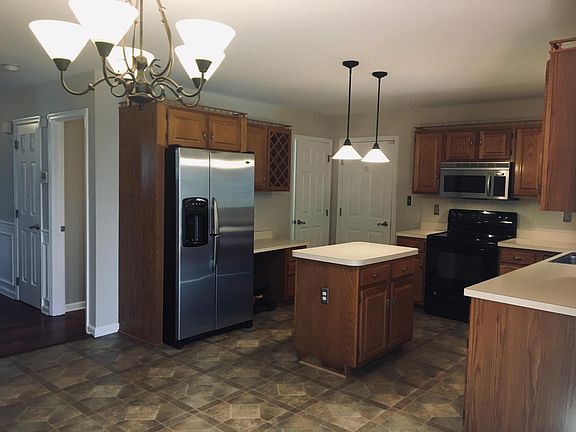 4th image of 1211 Bartus Ct