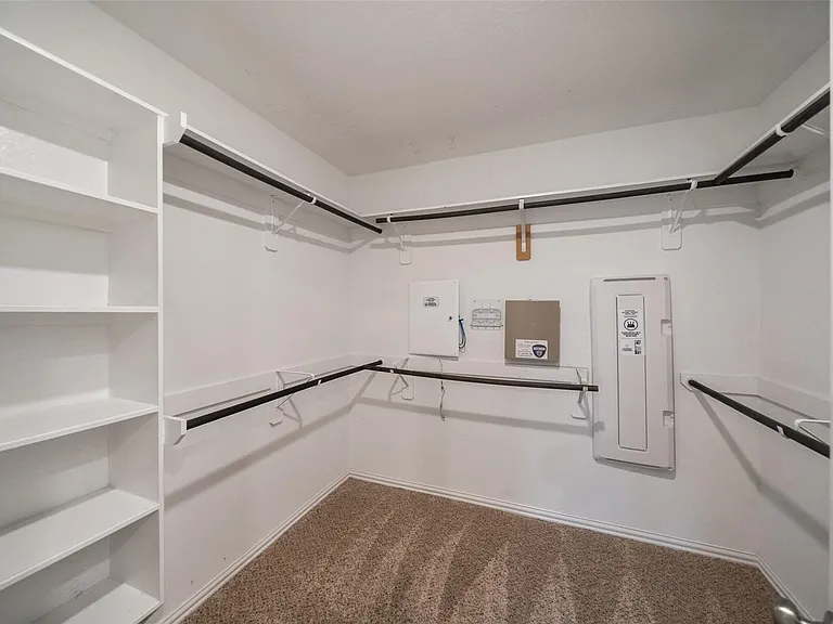 708 Ivory Manor Dr — Photo 15