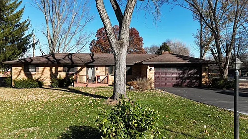 1070 Nagle Ct Photo 1