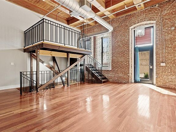 4th image of 609 Central St APT 1105